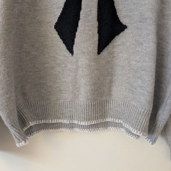 eesome Womens Medium Bow Sweater Gray Coquette Feminine Boho Cozy Preppy Flirty - Picture 2 of 7